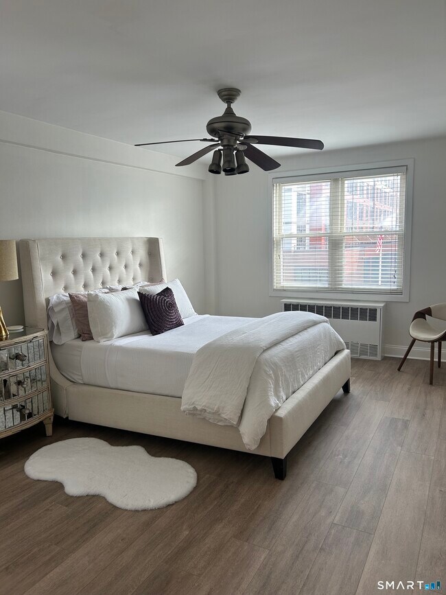 Building Photo - 700 Summer St