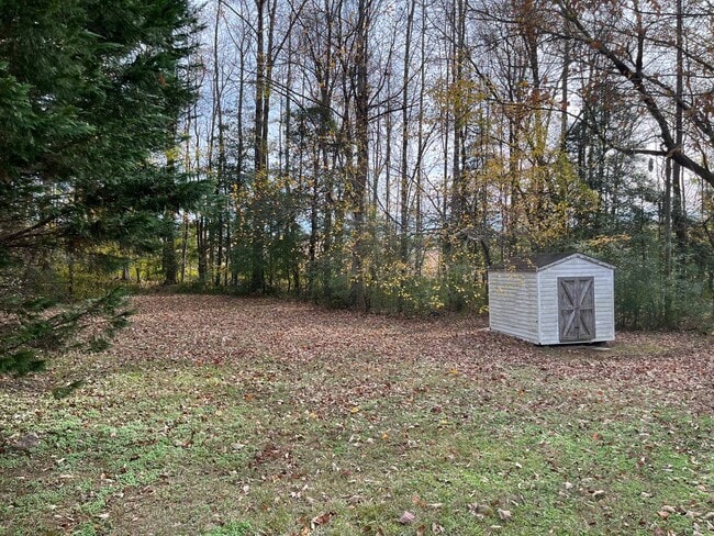 Building Photo - 1441 Smokey Mountain Dr