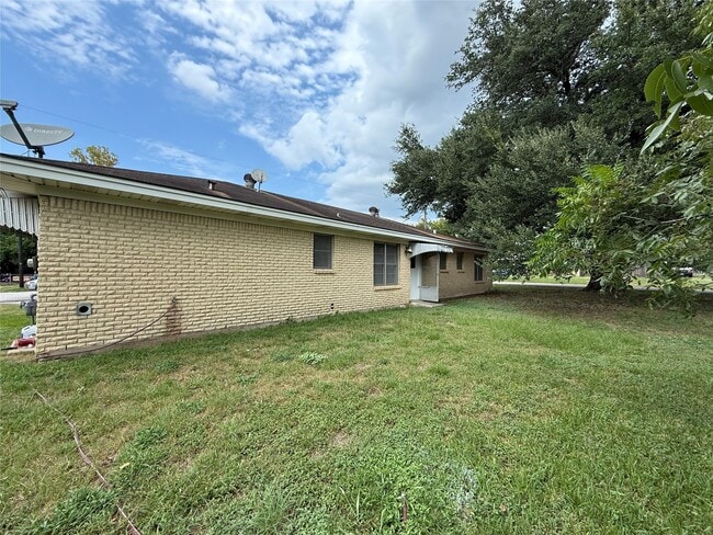 Building Photo - 316 Anderson St