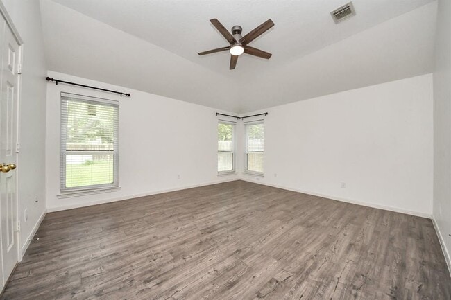 Building Photo - 21630 Live Oaks Spring Dr