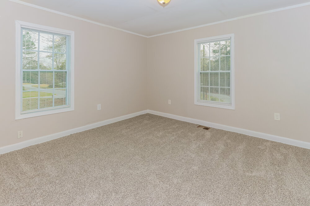 Building Photo - 1308 Greenbriar Dr