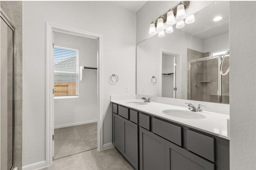 Building Photo - 101 Elm Br Trl