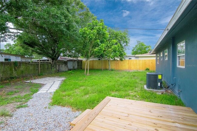 Building Photo - 3708 W Tyson Ave