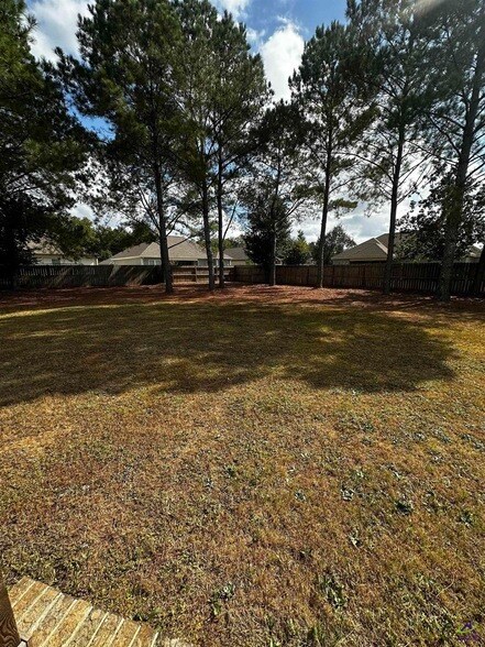 Building Photo - 126 Locks Heath Ct