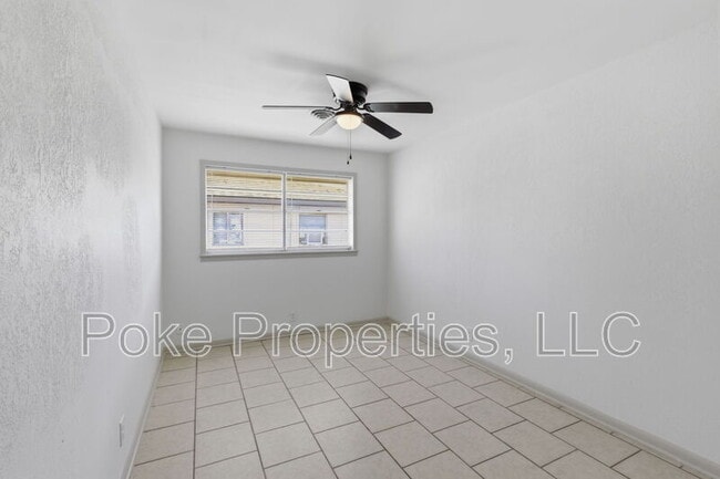 Building Photo - 628 Urban St