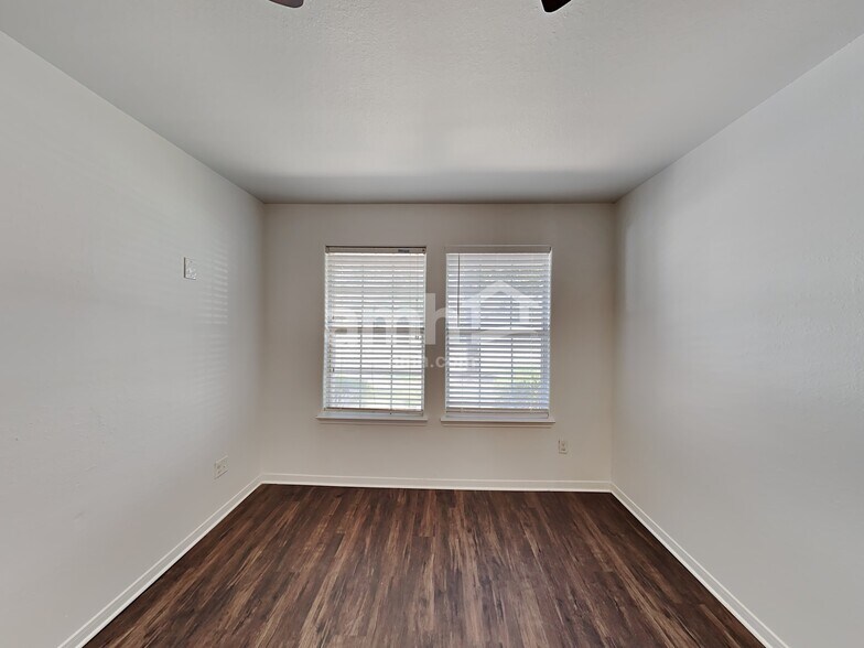 Building Photo - 21447 Hannover Grove Ln