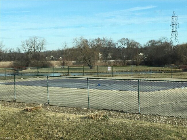 Building Photo - 2821 Mull Ave