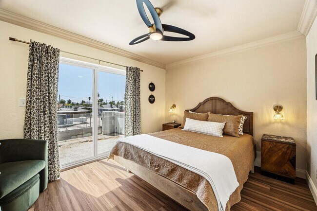 Building Photo - 385 W Pierson St