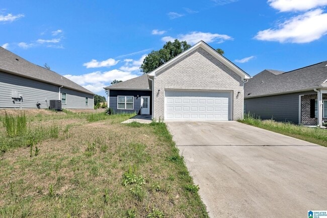 Building Photo - 559 Troubadour Ln