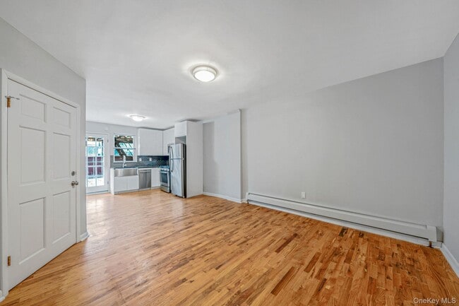 Building Photo - 176A 26