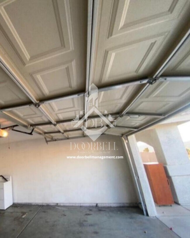 Building Photo - 7310 Del Monte Ave