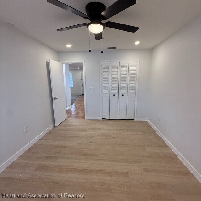 Building Photo - 317 E Main St