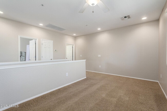 Building Photo - 15240 N 142nd Ave