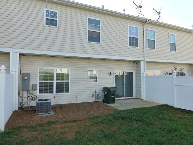 Building Photo - 11714 Stockdale Ct