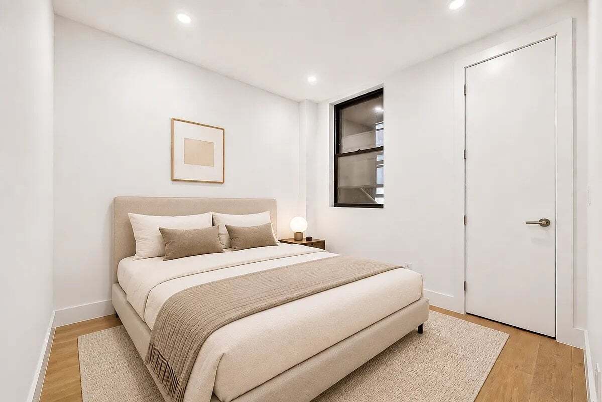 Building Photo - 205 Eighth Avenue