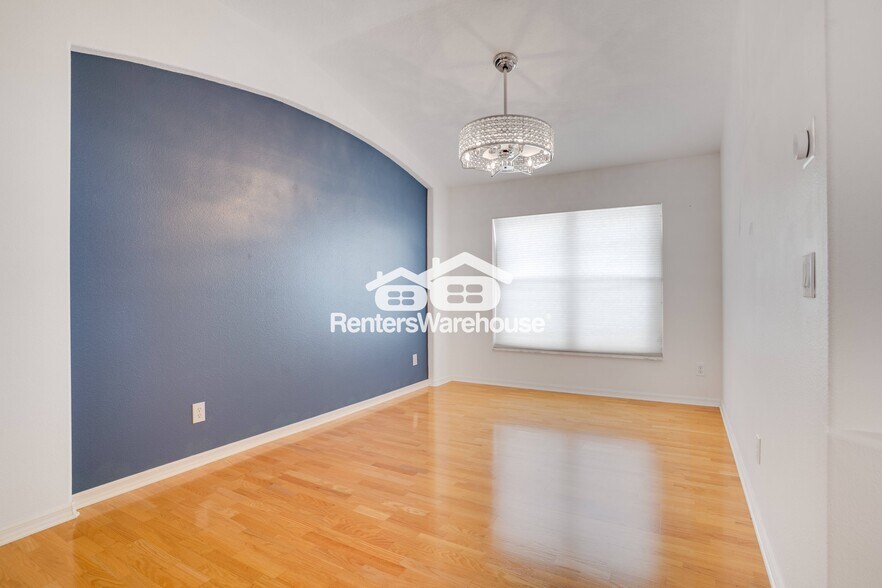 Building Photo - 14950 Hidden Oaks Cir