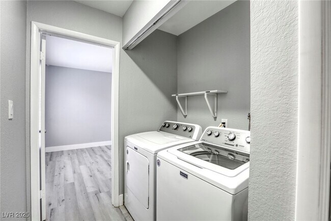 Building Photo - 4456 Bramblewood St