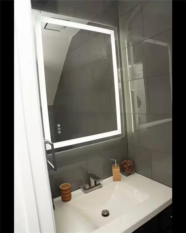 Building Photo - 144 Willow Stream Ct