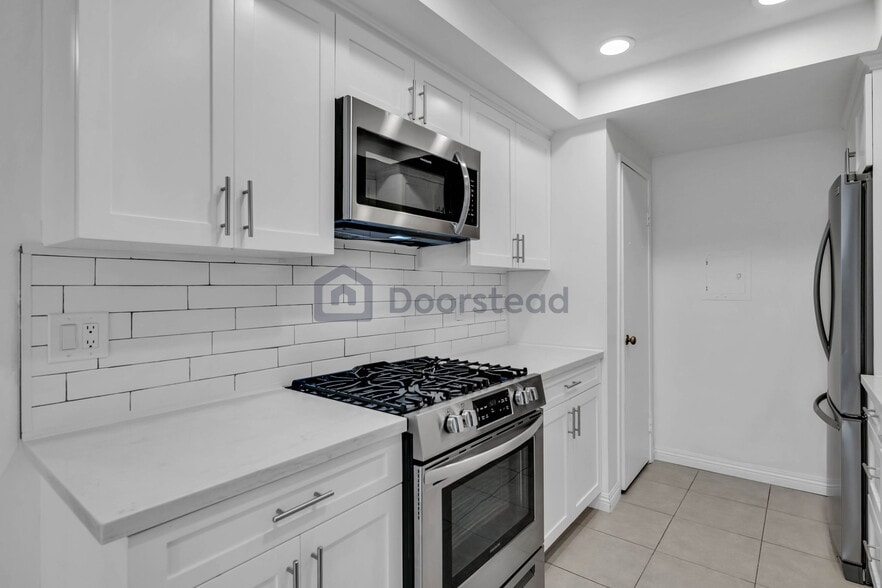 Primary Photo - 12464 Rancho Vista Dr