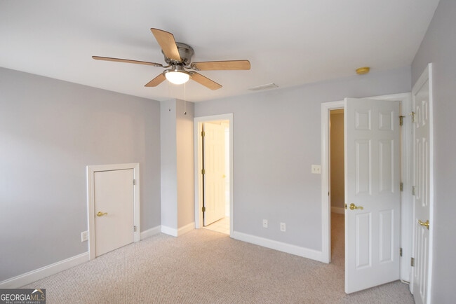 Building Photo - 204 Lenox Dr