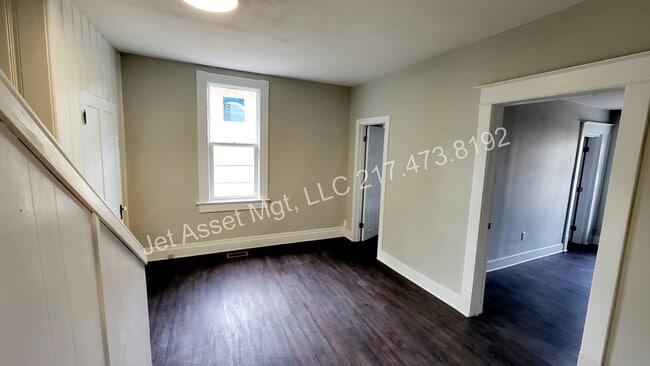 Building Photo - 4 bedroom HOUSE For Rent