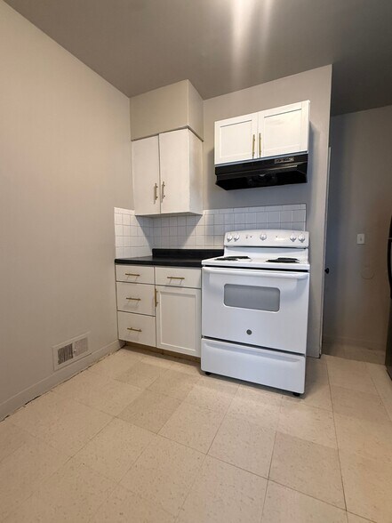 Building Photo - 1603 E Rudisill Blvd