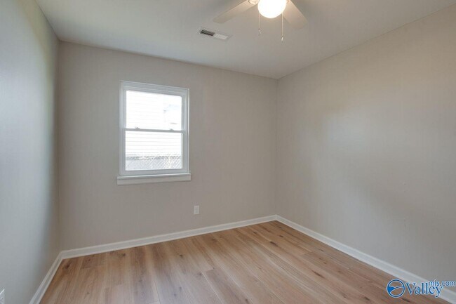 Building Photo - 4104 Mc Vay St SW