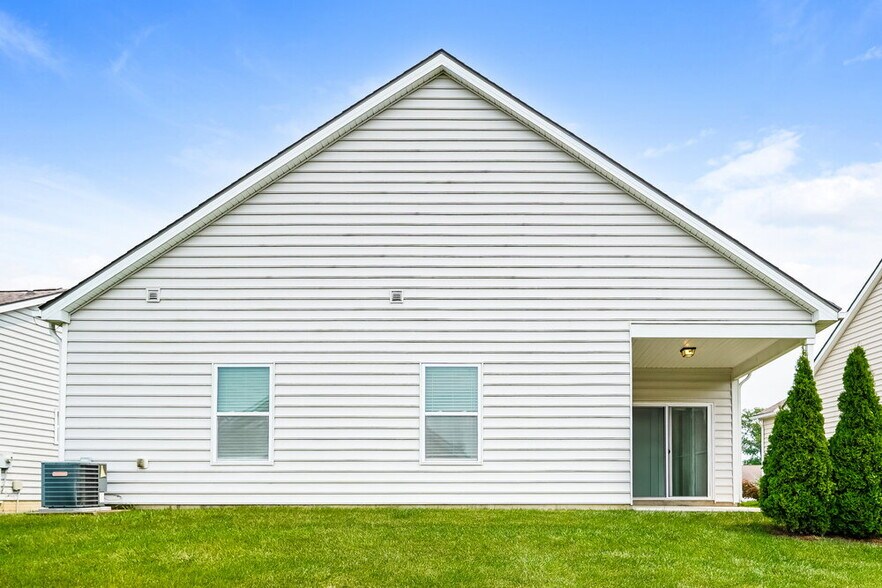 Building Photo - 4001 Blue Mountain Cir