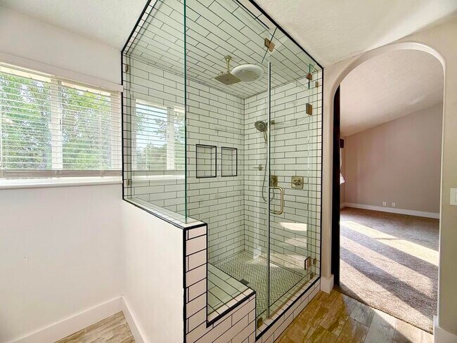 Building Photo - 2154 Wasatch Blvd