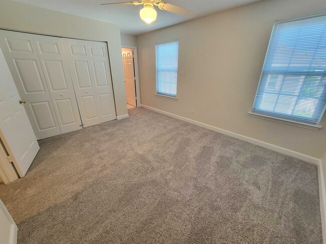 Building Photo - 3974 Grove Park Dr