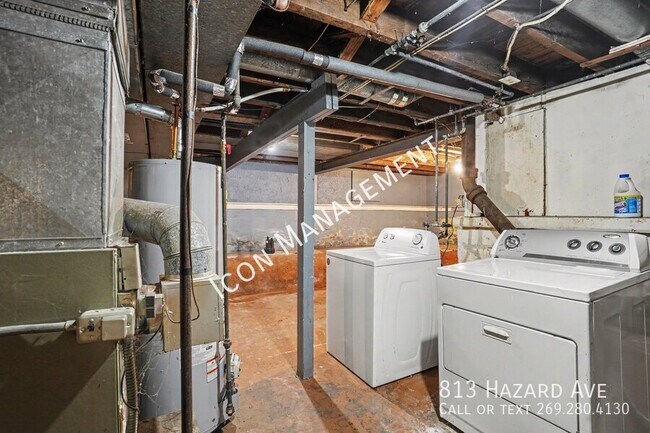 Building Photo - 813 Hazard Ave