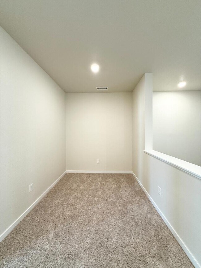 Building Photo - 14109 Deertrack Ln