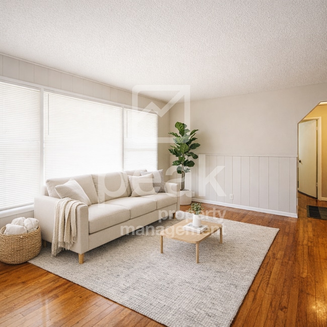 Building Photo - $1150! Beautiful 3 Bed/ 1 Bath home in Birmingham! Apply by 4/23 and save 50% off first month's r...