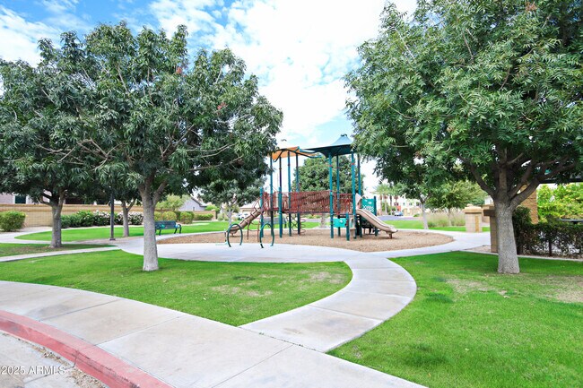 Building Photo - 1709 Grenadine Rd