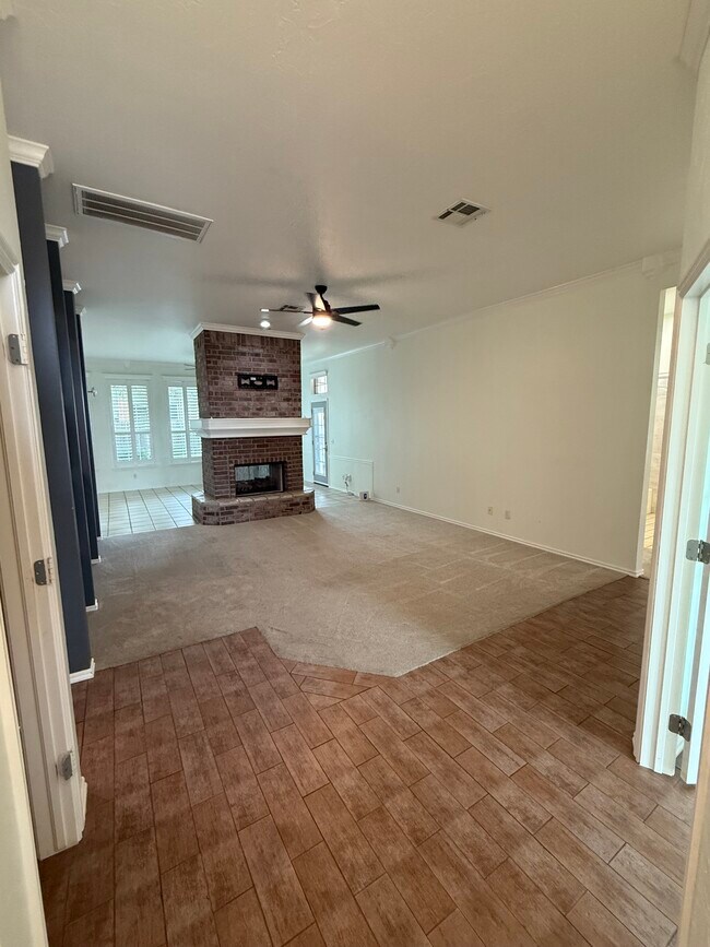 Building Photo - 1801 Sagewood Dr