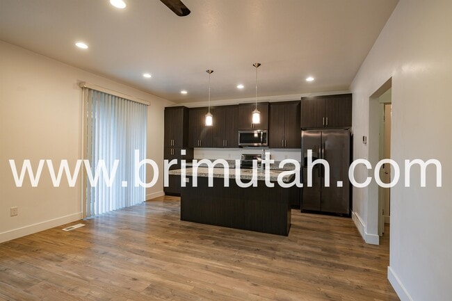 Building Photo - 9196 S Holiday Bowl Ct
