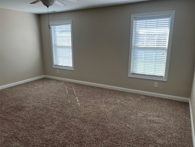 Building Photo - 593 Springfield Blvd