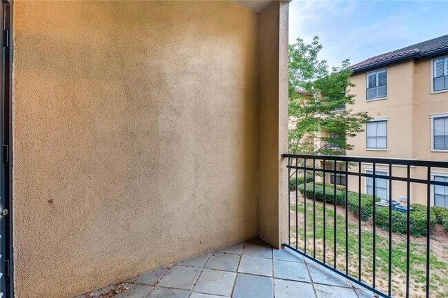 Building Photo - 3777 Peachtree Rd NE