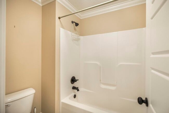 Building Photo - 201 Running Creek Dr