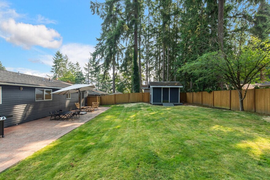 Building Photo - 13829 NE 74th St