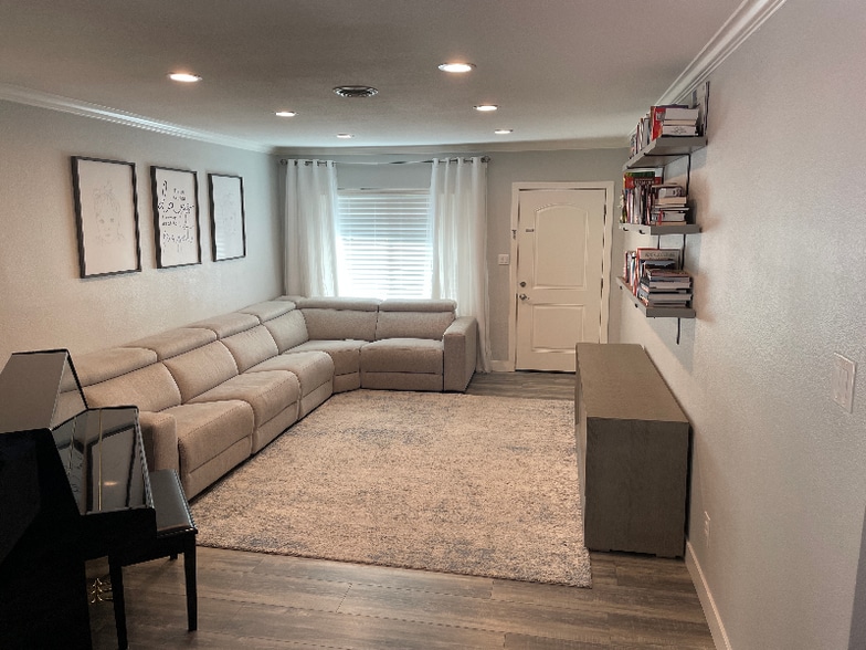 Building Photo - 6500 Mauana Way