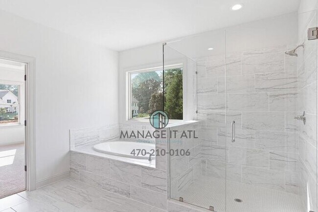 Building Photo - Beautiful 5 bedroom house in Suwanee. Lambert High School district!