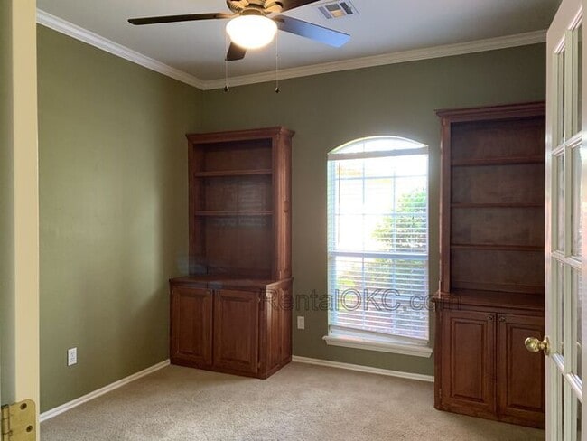 Building Photo - 3 Bed 2 Bath Edmond home with Office [STORM SHELTER]