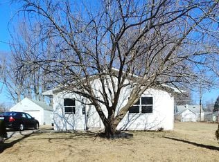 Building Photo - 2810 Witchwood Dr