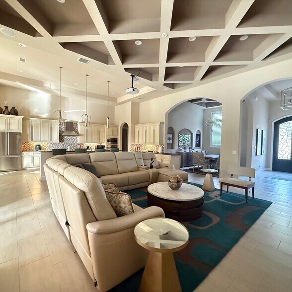 Building Photo - 1 Lionspaw VII Nobles