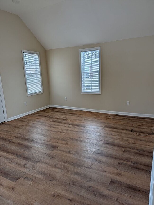 Building Photo - 1175 Willow St