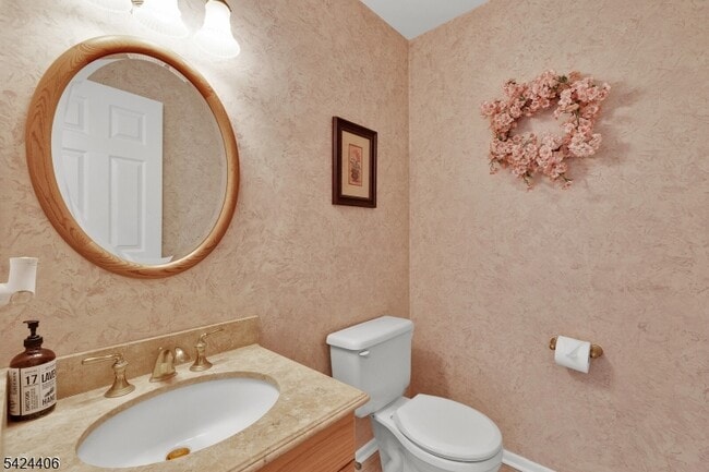 Building Photo - 48 Edgefield Dr