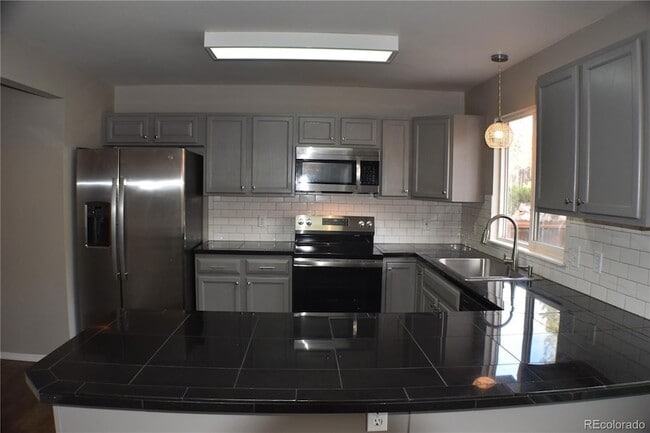 Building Photo - 952 Dancing Horse Dr