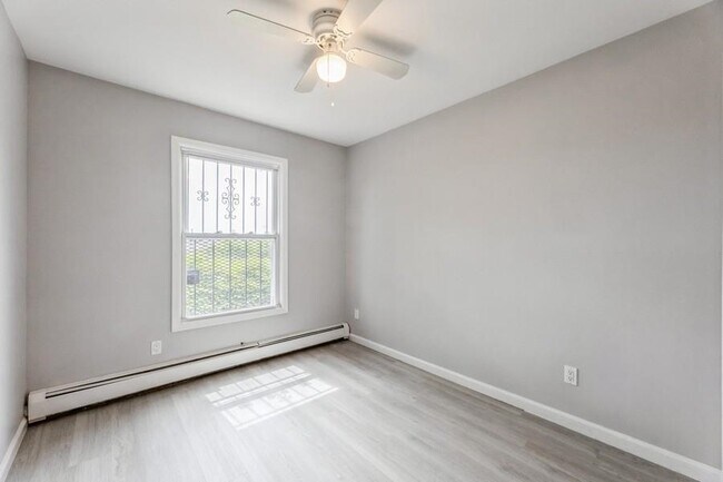 Building Photo - 260 Randolph Ave