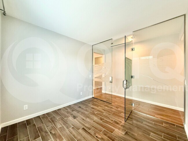 Building Photo - 4336 E Mesquite St